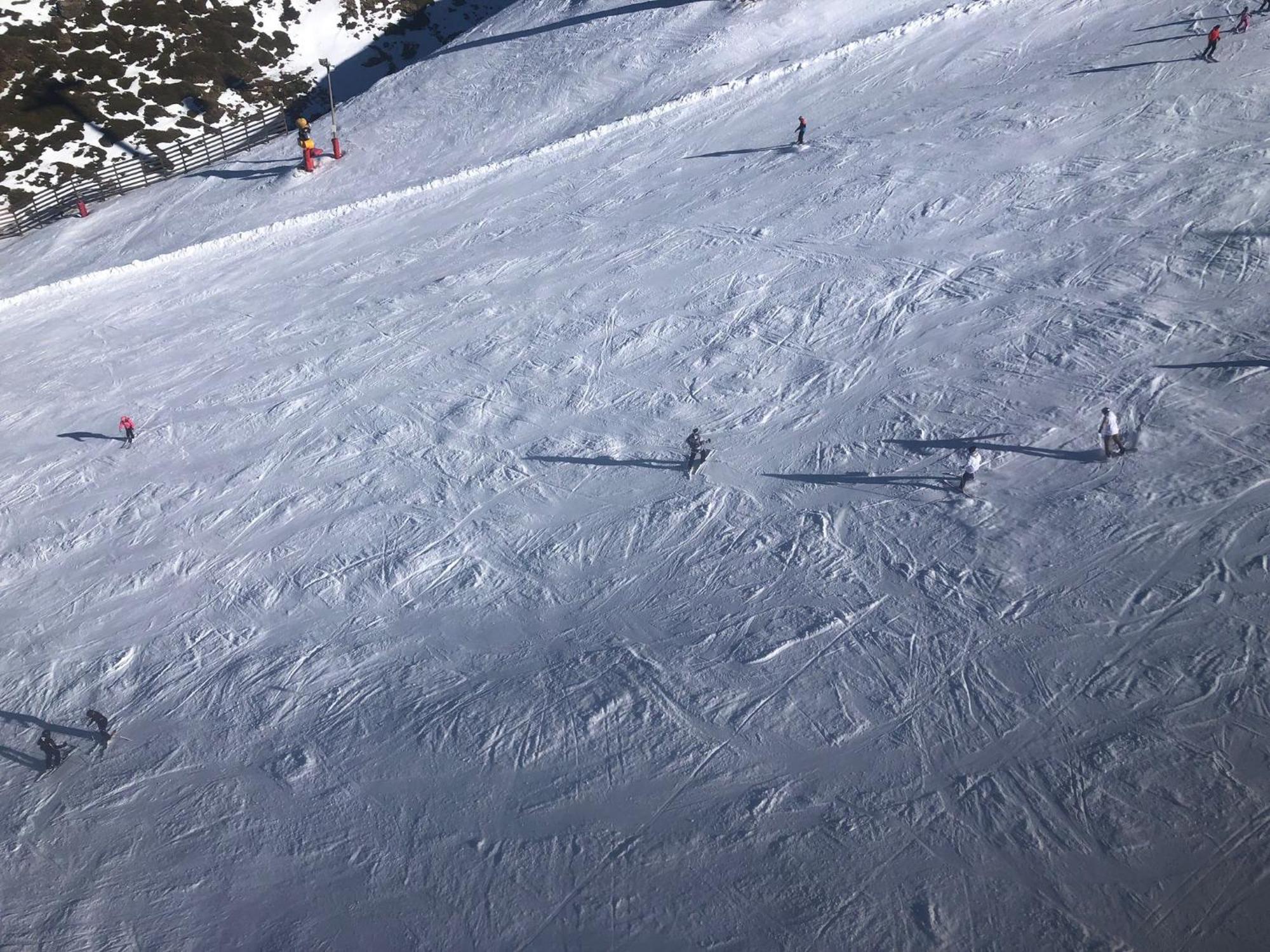 Sierra Nevada, Apartamento abuhardillado parking y wifi Bagian luar foto